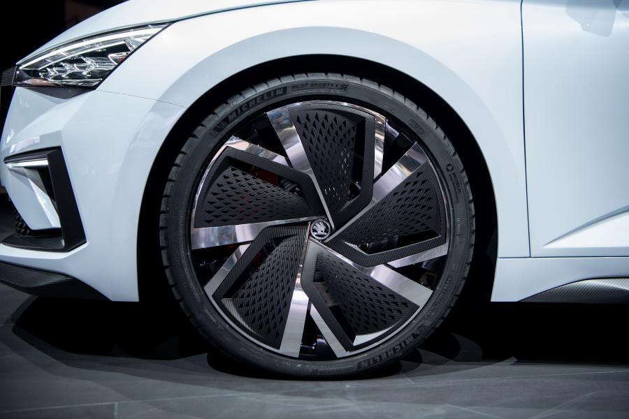 Колеса Skoda Vision RS 2018 года  (фото 11 из 37)